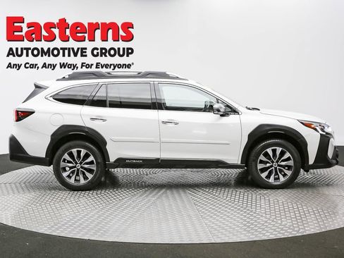 Used 2023 Subaru Outback Touring XT AWD/4WD image 4