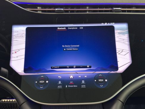 Used 2023 Mercedes-Benz EQS 580 4MATIC SUV image 26