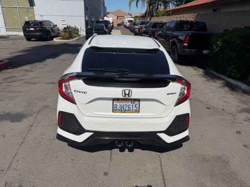Used 2018 Honda Civic Sport image 11