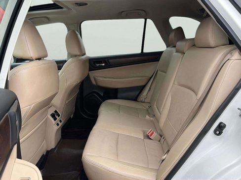 Used 2016 Subaru Outback 3.6R Limited image 18
