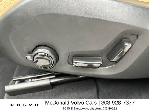 Certified 2023 Volvo XC60 B5 Ultimate w/ Climate Package AWD/4WD image 12
