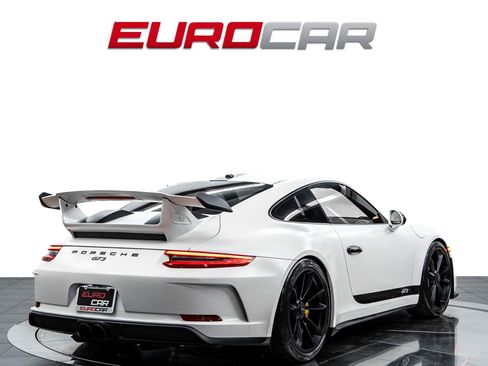 Used 2018 Porsche 911 GT3 RWD image 5