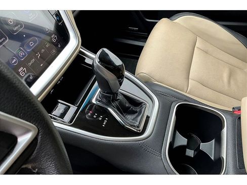 Used 2020 Subaru Outback Limited w/ Popular Package #2 image 16