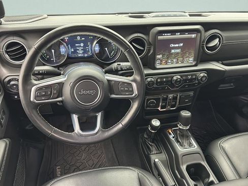 Used 2023 Jeep Wrangler Unlimited Sahara w/ Cold Weather Group AWD/4WD image 11