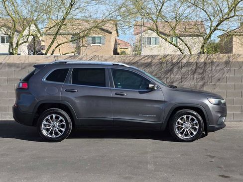 Used 2019 Jeep Cherokee Latitude Plus w/ Comfort/Convenience Group image 10