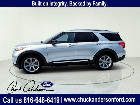 Used 2020 Ford Explorer Platinum w/ Premium Technology Package AWD/4WD image 3