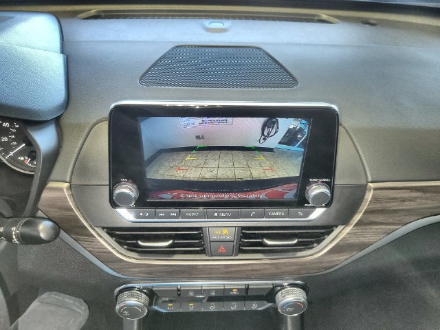 Used 2024 Nissan Altima 2.5 SV FWD image 17