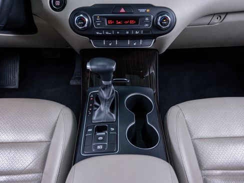 Used 2020 Kia Sorento EX image 30