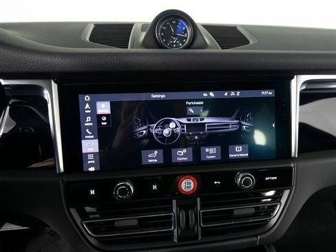 New 2026 Porsche Macan AWD/4WD image 25