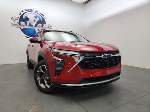 New 2026 Chevrolet Trax LT w/ Driver Confidence Package image 3