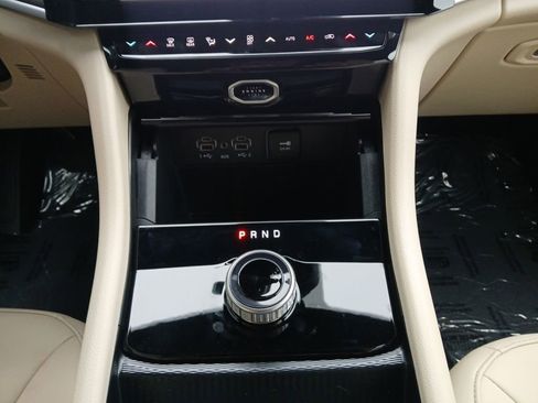 New 2026 Jeep Grand Cherokee L Limited RWD image 10