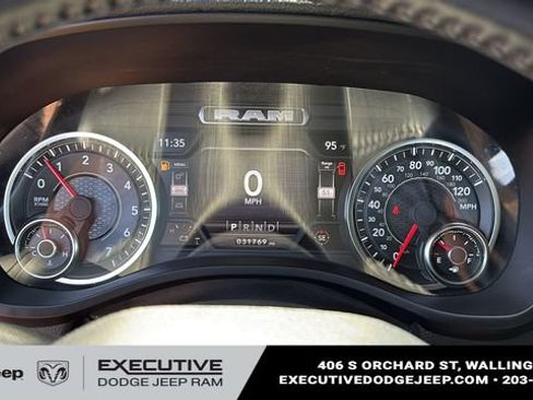Used 2023 RAM 1500 Laramie AWD/4WD image 14