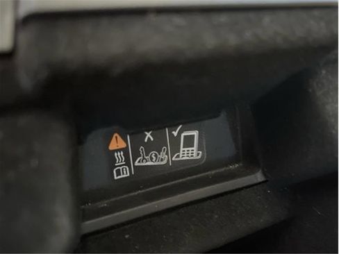 Used 2018 Cadillac XT5 Luxury w/ Driver Awareness Package image 38