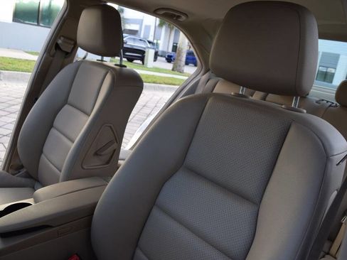 Used 2014 Mercedes-Benz C 300 4MATIC Sedan image 39