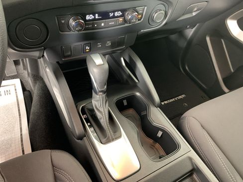 Used 2022 Nissan Frontier SV w/ Technology Package RWD image 23