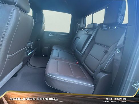 Used 2025 GMC Sierra 2500 Denali image 28
