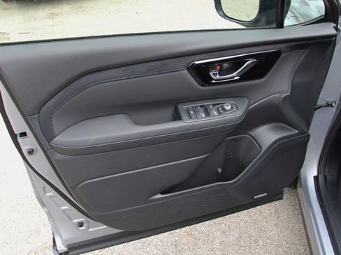 Certified 2025 Subaru Forester Limited AWD/4WD image 15