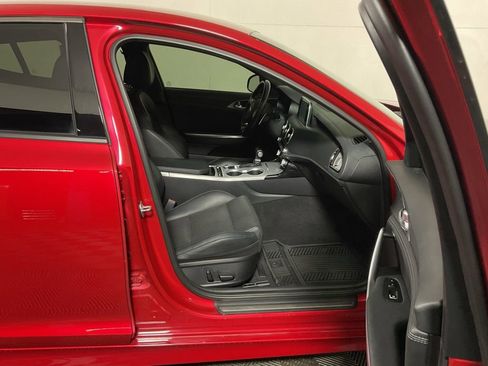 Used 2019 Kia Stinger GT image 34