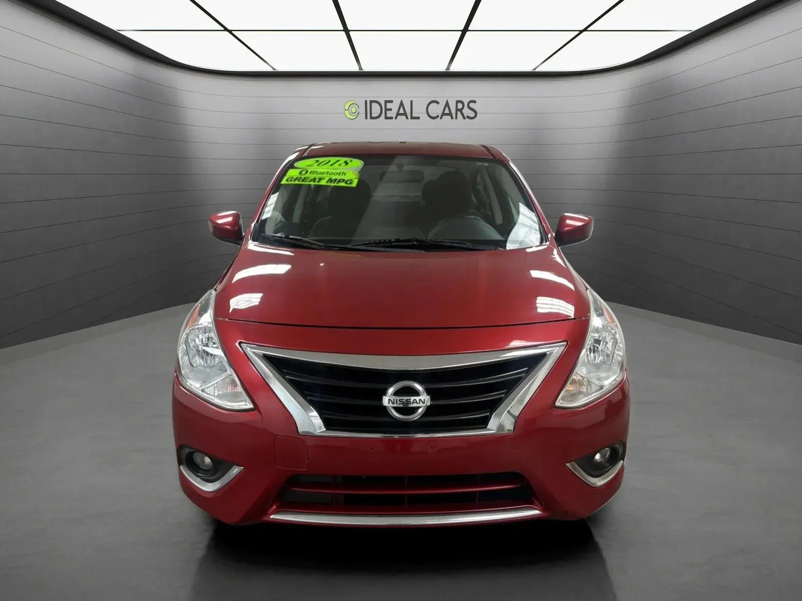 Used 2018 Nissan Versa SV w/ SV Special Edition Package FWD image 2