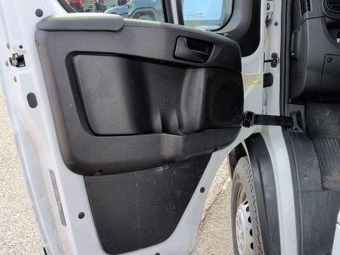 Used 2025 RAM ProMaster 2500 w/ Convenience Group FWD image 20