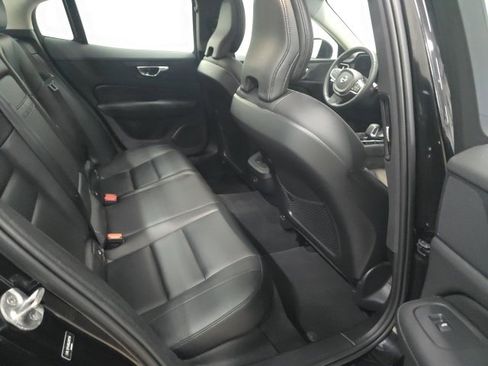 Used 2024 Volvo S60 B5 Core image 6