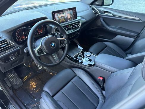 Used 2024 BMW X4 xDrive30i w/ M Sport Package AWD/4WD image 9