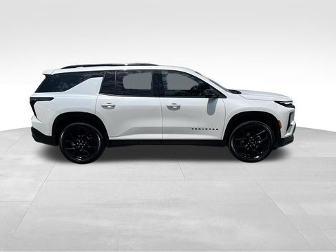 Used 2024 Chevrolet Traverse RS AWD/4WD image 8