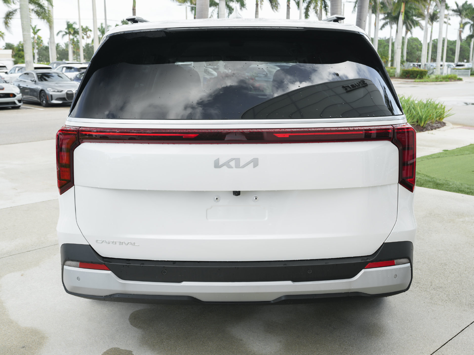Used 2026 Kia Carnival EX FWD image 15