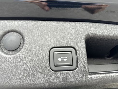 Certified 2024 Chevrolet Equinox LT image 32