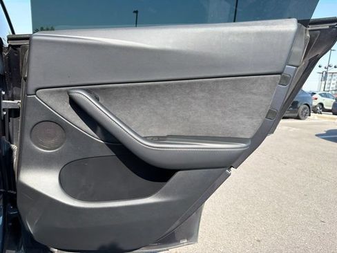 Used 2022 Tesla Model Y Performance AWD/4WD image 14