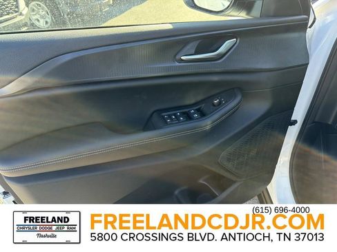 New 2025 Jeep Grand Cherokee Laredo X w/ Luxury Tech Group I image 18