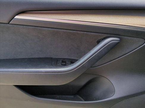 Used 2022 Tesla Model 3 Standard Range RWD image 11