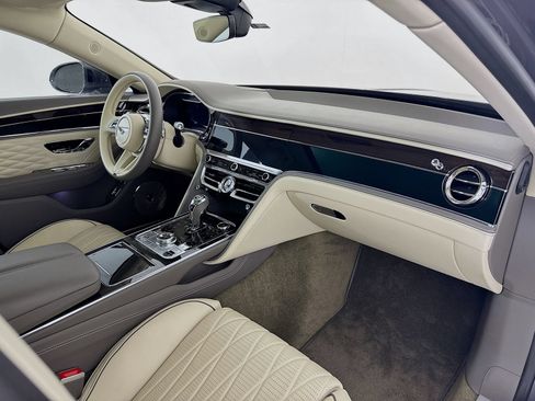 Certified 2022 Bentley Flying Spur W12 AWD/4WD image 2