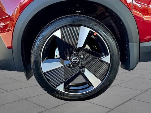 New 2026 Nissan Kicks SR w/ Cold Weather Package AWD/4WD image 11