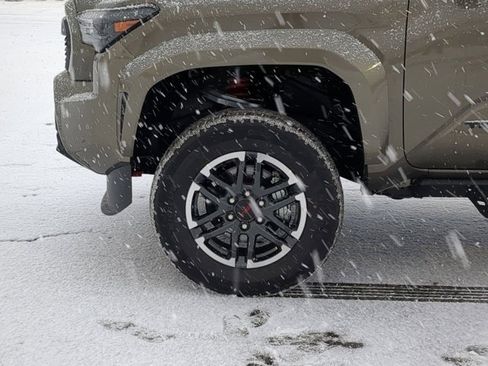 Certified 2025 Toyota Tacoma TRD Sport image 7