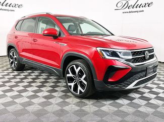 Used 2023 Volkswagen Taos SEL image 1