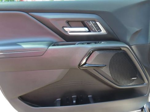 Certified 2025 Chevrolet Silverado EV LT AWD/4WD image 10