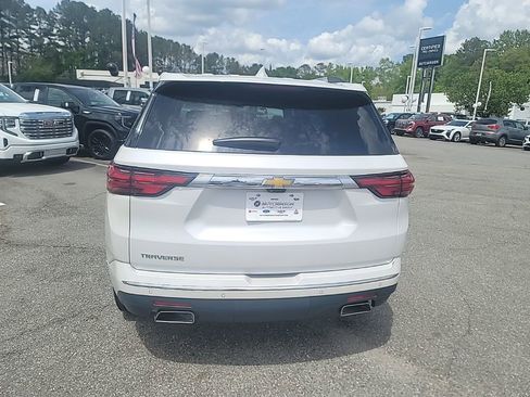 Used 2022 Chevrolet Traverse High Country image 6