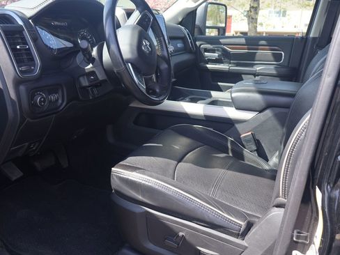 Used 2023 RAM 2500 Laramie AWD/4WD image 4