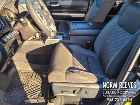 Used 2018 Toyota Tundra SR5 image 3