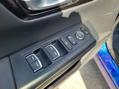 Used 2025 Honda CR-V EX-L image 26