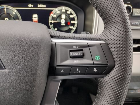 New 2025 Mitsubishi Outlander SEL image 30