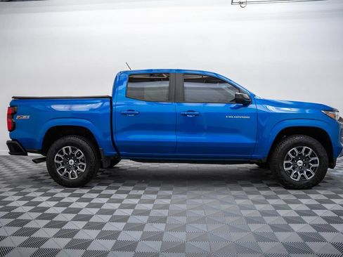 Used 2023 Chevrolet Colorado Z71 w/ Z71 Convenience Package 2 AWD/4WD image 4