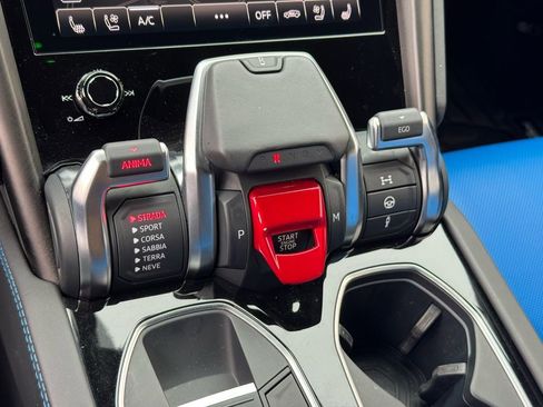 Used 2022 Lamborghini Urus image 59