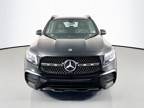 Used 2022 Mercedes-Benz GLB 250 w/ AMG Line image 3