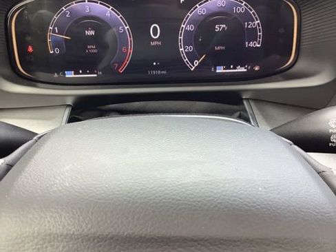 Certified 2024 Jeep Wagoneer Series II image 12