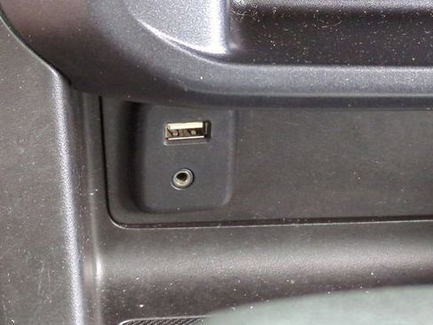 Used 2016 Chevrolet Colorado LT w/ LT Convenience Package RWD image 20