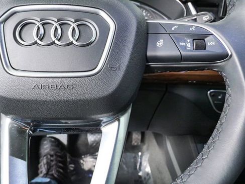 Used 2023 Audi Q5 2.0T Premium w/ Convenience Package AWD/4WD image 10