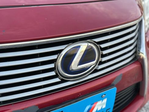 Used 2014 Lexus ES 300h w/ Luxury Package w/Bamboo Trim FWD image 11