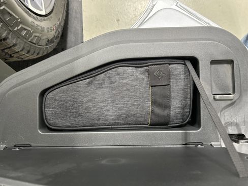 Used 2022 Rivian R1T Launch Edition image 32